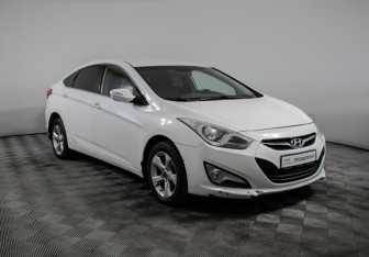 Подержанный автомобиль Hyundai i40 Sedan 2013 года (3 фото)