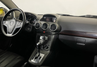 Подержанный автомобиль Opel Antara 2008 года (9 фото)