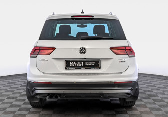 Подержанный автомобиль Volkswagen Tiguan 2017 года (6 фото)