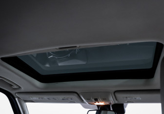 Подержанный автомобиль Land Rover Range Rover Sport 2011 года (16 фото)