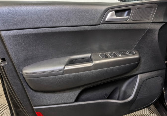 Подержанный автомобиль Kia Sportage 2021 года (19 фото)