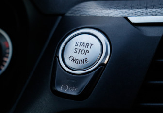 Подержанный автомобиль BMW X4 2018 года (27 фото)