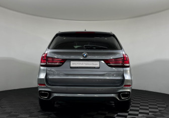 Подержанный автомобиль BMW X5 2018 года (4 фото)