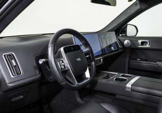 Подержанный автомобиль LiXiang L7 2024 года (10 фото)