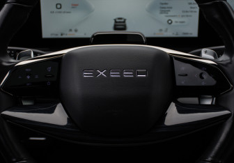 Подержанный автомобиль Exeed RX 2023 года (25 фото)