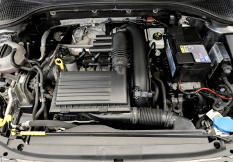 Подержанный автомобиль Skoda Octavia Liftback 2016 года (10 фото)