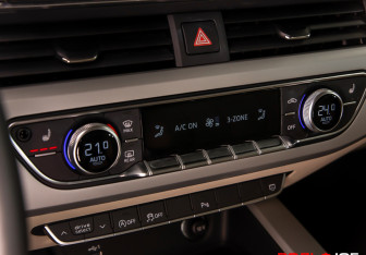 Подержанный автомобиль Audi A4 Sedan 2022 года (25 фото)