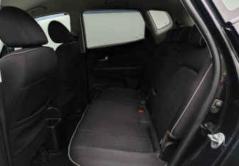 Подержанный автомобиль Kia Venga 2012 года (11 фото)