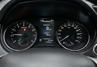 Подержанный автомобиль Nissan Qashqai 2014 года (13 фото)