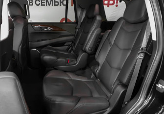 Подержанный автомобиль Cadillac Escalade Suv 2019 года (10 фото)