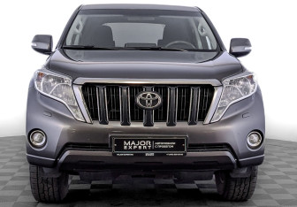 Подержанный автомобиль Toyota Land Cruiser Prado 2016 года (2 фото)