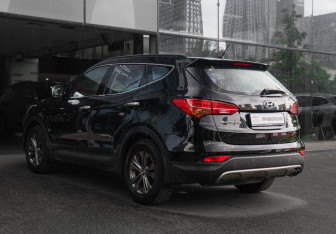 Подержанный автомобиль Hyundai Santa Fe 2012 года (6 фото)