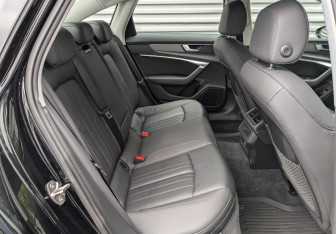 Подержанный автомобиль Audi A6 Sedan 2019 года (12 фото)