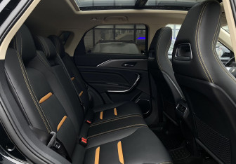 Подержанный автомобиль FAW Bestune T77 2023 года (24 фото)