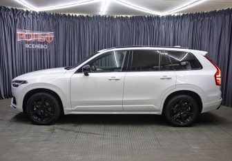 Подержанный автомобиль Volvo XC90 2019 года (7 фото)