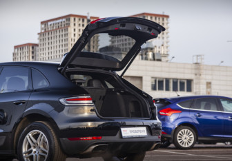 Подержанный автомобиль Porsche Macan 2021 года (26 фото)