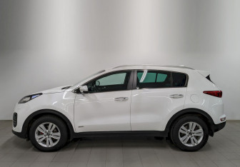 Подержанный автомобиль Kia Sportage 2017 года (8 фото)