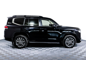 Подержанный автомобиль Toyota Land Cruiser Suv 2021 года (4 фото)