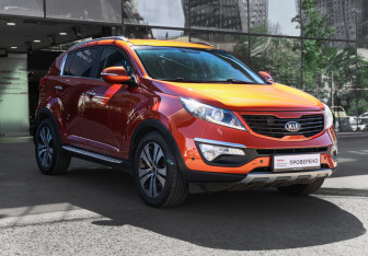 Подержанный автомобиль Kia Sportage 2012 года (3 фото)