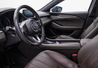 Подержанный автомобиль Mazda 6 Sedan 2022 года (10 фото)