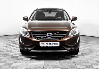 Подержанный автомобиль Volvo XC60 2015 года (2 фото)