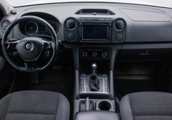 Подержанный автомобиль Volkswagen Amarok 2012 года (10 фото)