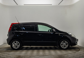 Подержанный автомобиль Nissan Note 2013 года (4 фото)