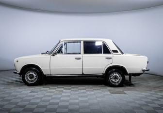 Подержанный автомобиль LADA (ВАЗ) 2101 1986 года (8 фото)