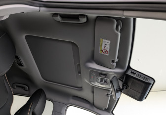 Подержанный автомобиль Omoda C5 2024 года (23 фото)