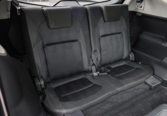 Подержанный автомобиль Nissan Qashqai+2 2011 года (13 фото)