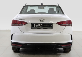 Подержанный автомобиль Hyundai Solaris Sedan 2022 года (6 фото)