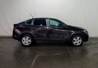 Подержанный автомобиль Renault Arkana 2019 года (4 фото)