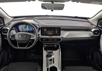 Подержанный автомобиль Geely Coolray 2023 года (14 фото)