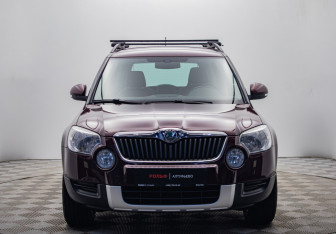 Подержанный автомобиль Skoda Yeti 2012 года (8 фото)