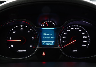 Подержанный автомобиль Chevrolet Captiva 2013 года (11 фото)