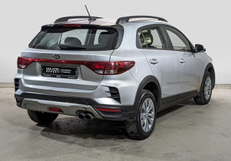 Подержанный автомобиль Kia Rio Hatchback 2021 года (5 фото)