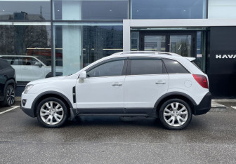 Подержанный автомобиль Opel Antara 2013 года (8 фото)