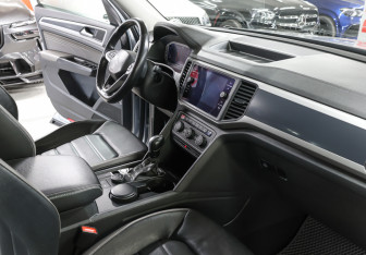 Подержанный автомобиль Volkswagen Teramont 2021 года (11 фото)