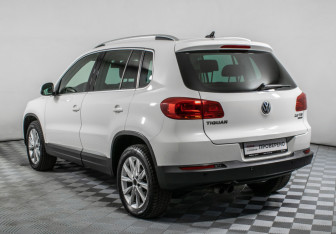Подержанный автомобиль Volkswagen Tiguan 2012 года (7 фото)