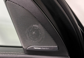 Подержанный автомобиль BMW X5 2024 года (21 фото)