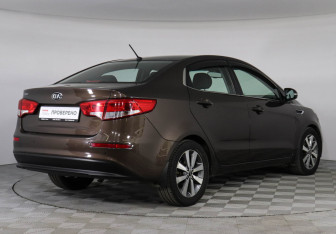 Подержанный автомобиль Kia Rio Sedan 2016 года (5 фото)