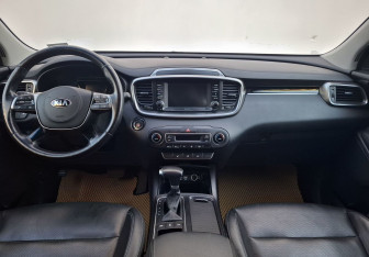 Подержанный автомобиль Kia Sorento 2019 года (12 фото)