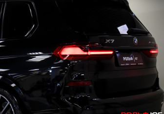 Подержанный автомобиль BMW X7 2020 года (34 фото)