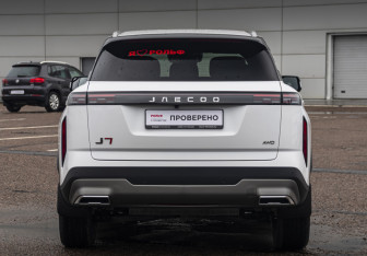 Подержанный автомобиль Jaecoo J7 2024 года (6 фото)