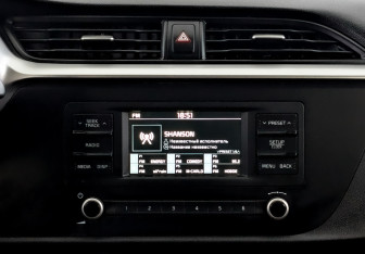 Подержанный автомобиль Kia Rio Hatchback 2021 года (15 фото)