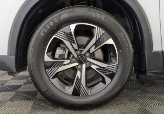 Подержанный автомобиль BAIC X7 2024 года (12 фото)