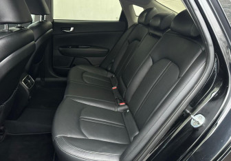 Подержанный автомобиль Kia Optima Sedan 2020 года (10 фото)