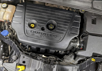 Подержанный автомобиль Ford Focus Hatchback 2012 года (9 фото)