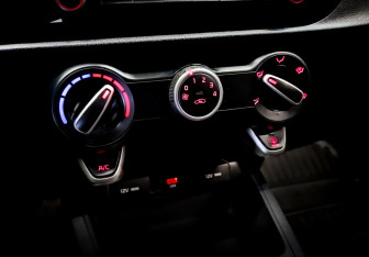 Подержанный автомобиль Kia Rio Hatchback 2021 года (24 фото)