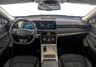 Подержанный автомобиль Exeed TXL 2023 года (14 фото)